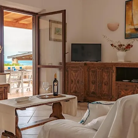 Vakantiehuis A Pochi Passi A Piedi Dalla Pelosa *