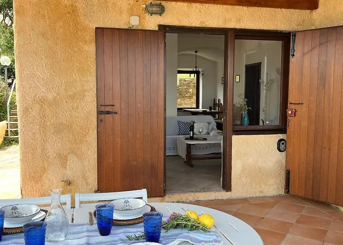A Pochi Passi A Piedi Dalla Pelosa