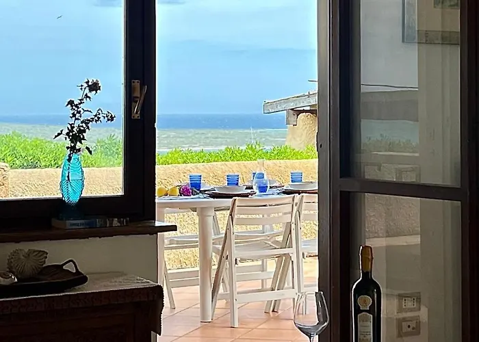 A Pochi Passi A Piedi Dalla Pelosa